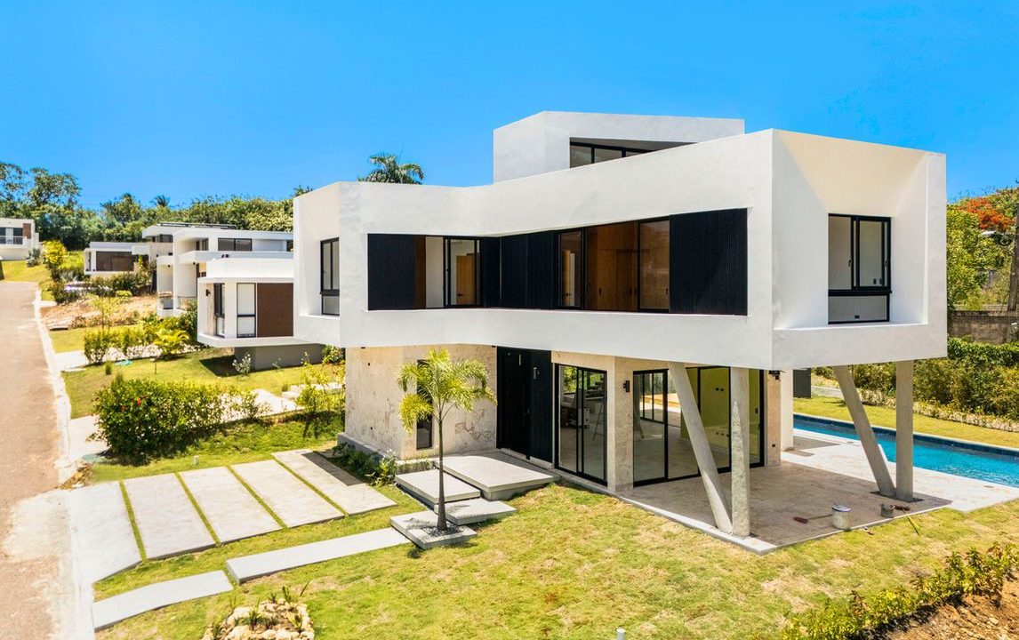 3 bedroom villa for sale in Encuentro Beach, Cabarete