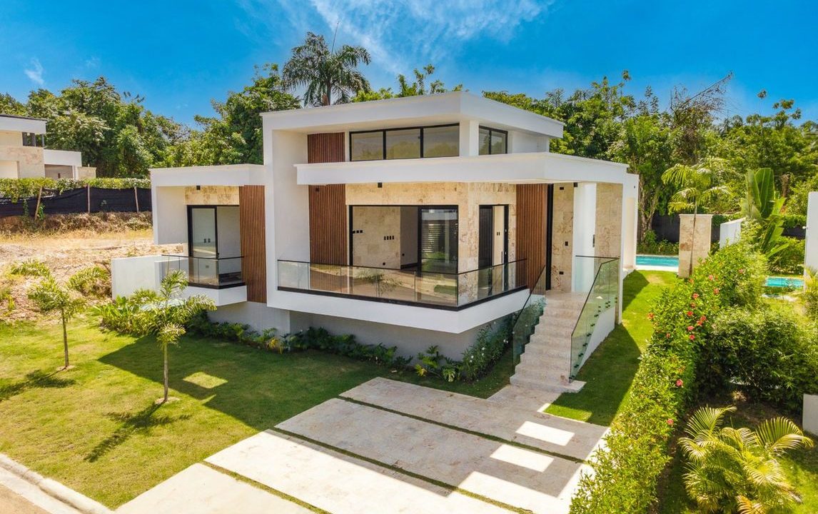 3 bedroom villa for sale in Encuentro Beach, Cabarete