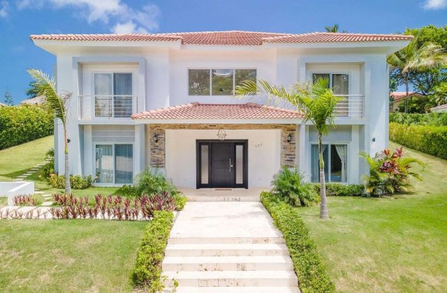 4 bedroom villa for sale in Residencial Hispaniola, Sosúa